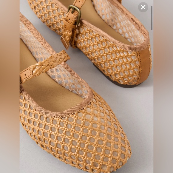 AE•Raffia Mesh Mary Jane Flats•Size 8•NWT - Picture 3 of 4